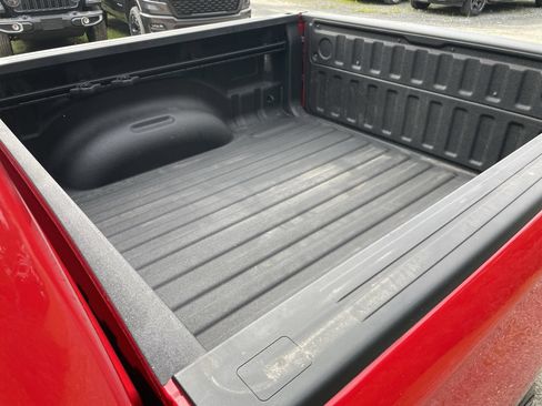 Used 2023 RAM 1500 Big Horn AWD/4WD image 39