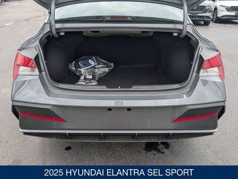 Certified 2025 Hyundai Elantra Sport FWD image 27