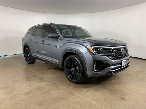 Used 2024 Volkswagen Atlas SEL Premium R-Line image 5