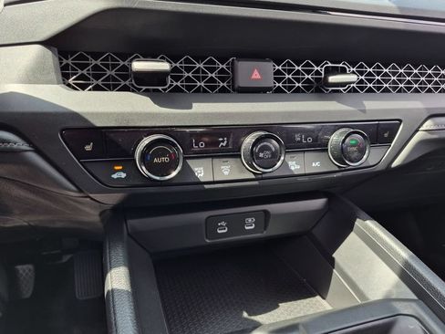 Used 2025 Honda Accord SE image 17