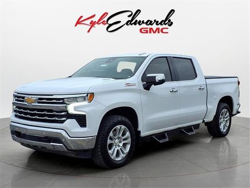 Used 2022 Chevrolet Silverado 1500 LTZ image 1