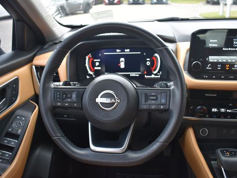 Certified 2023 Nissan Rogue Platinum w/ Platinum Premium Package image 25