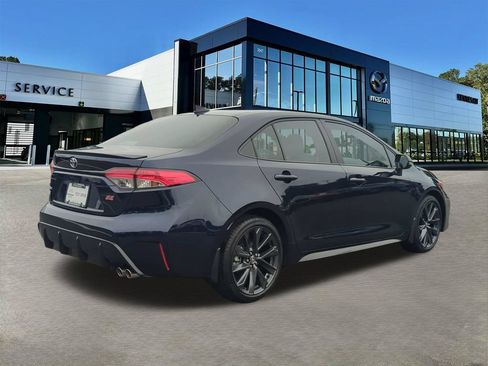 Used 2025 Toyota Corolla SE FWD image 4