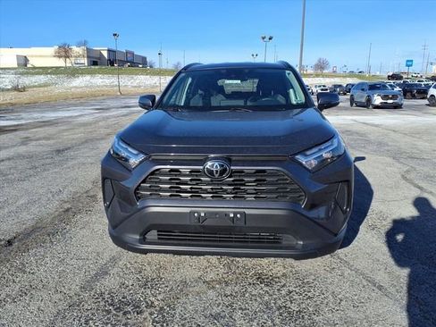Used 2025 Toyota RAV4 XLE image 41