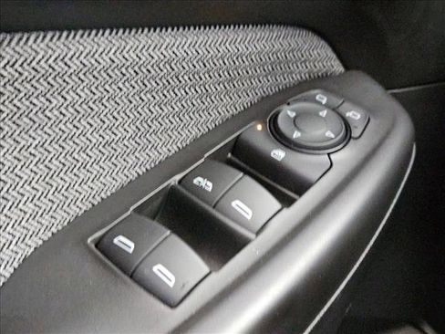 Used 2025 Chevrolet TrailBlazer LT image 19