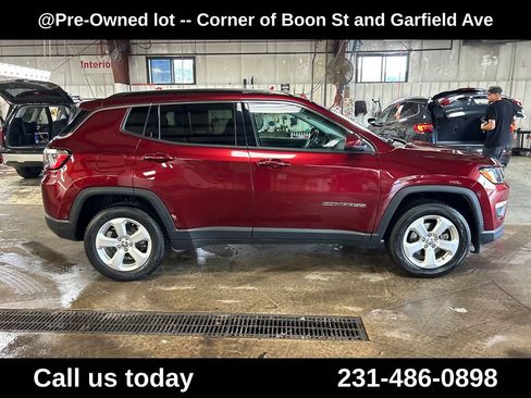 Used 2021 Jeep Compass Latitude w/ Convenience Group AWD/4WD image 6