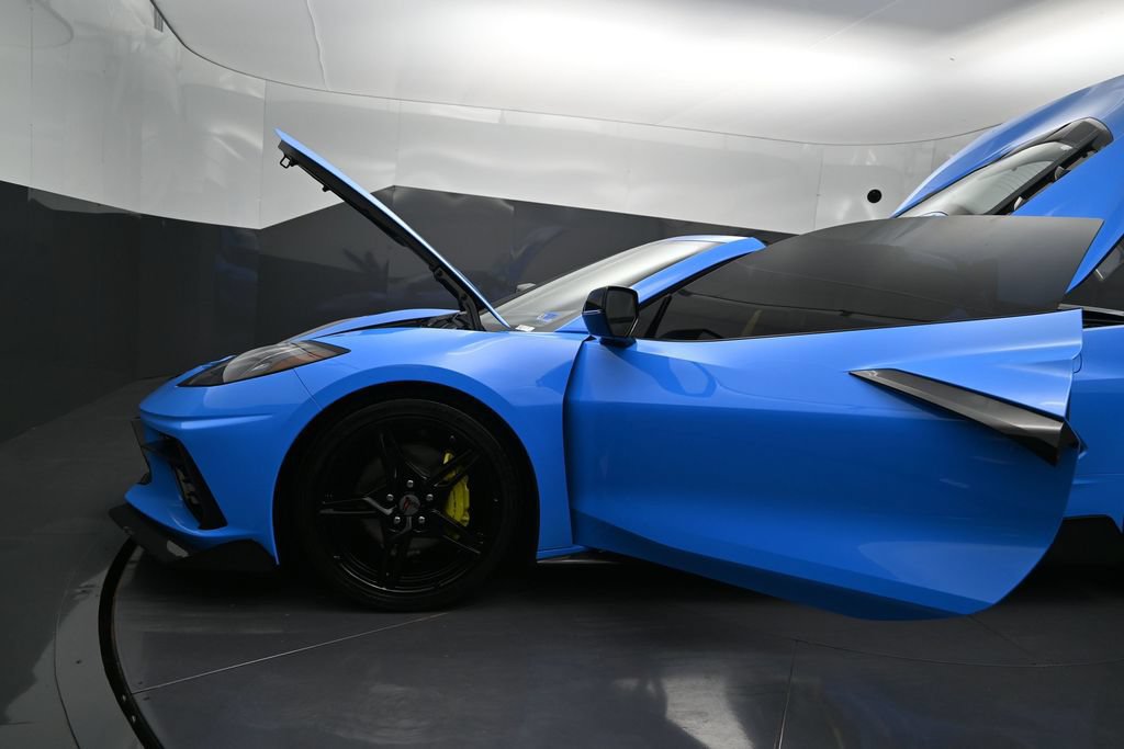 Used 2023 Chevrolet Corvette Stingray Premium Cpe w/ Stealth Interior Trim Package RWD image 7