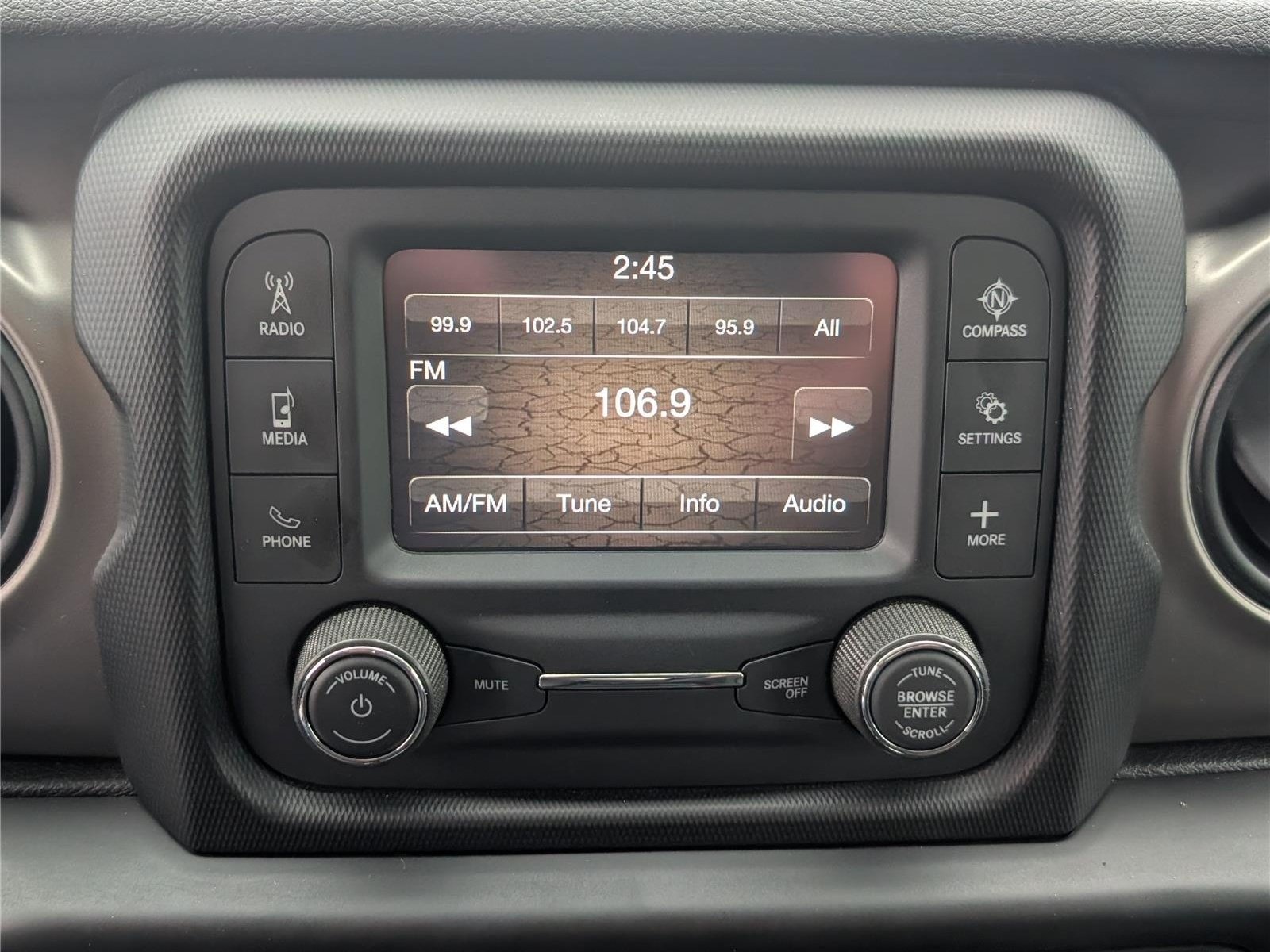 Used 2020 Jeep Wrangler Sport AWD/4WD image 24