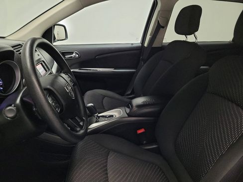 Used 2019 Dodge Journey SE w/ Blacktop Package image 17