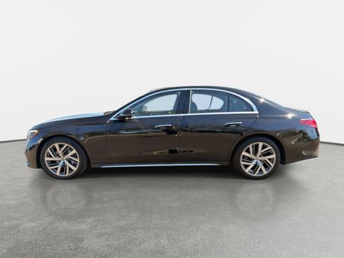 Used 2025 Mercedes-Benz E 350 Sedan image 4