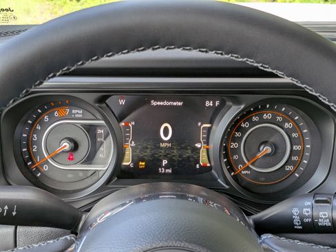 New 2026 Jeep Wrangler Unlimited Sahara AWD/4WD image 27