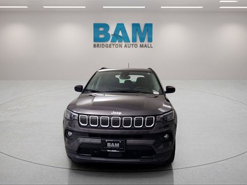 Used 2022 Jeep Compass Latitude image 32