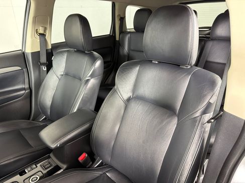Used 2020 Mitsubishi Outlander SEL AWD/4WD image 13