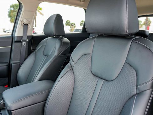 Used 2025 Kia Sorento EX image 11