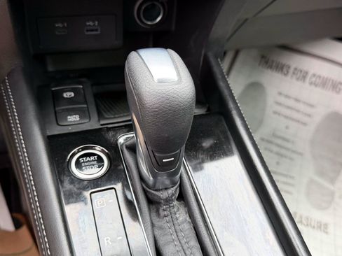 Used 2021 Nissan Kicks SV FWD image 27