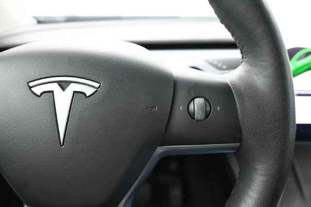 Used 2022 Tesla Model Y Long Range AWD/4WD image 26