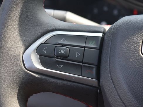 Used 2025 Jeep Compass Trailhawk AWD/4WD image 15
