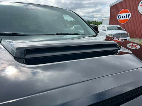 Used 2019 Toyota Tundra SR5 AWD/4WD image 9