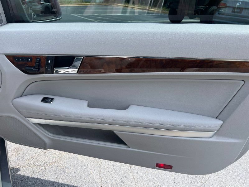 Used 2011 Mercedes-Benz E 350 Cabriolet image 8