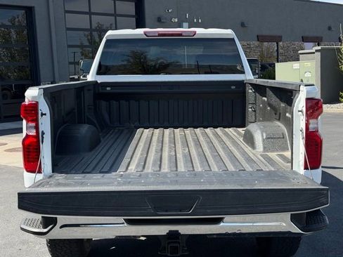 Used 2020 Chevrolet Silverado 3500 LT AWD/4WD image 6