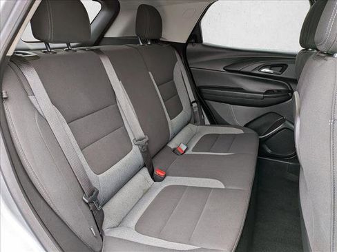 Used 2024 Chevrolet TrailBlazer LT FWD image 18