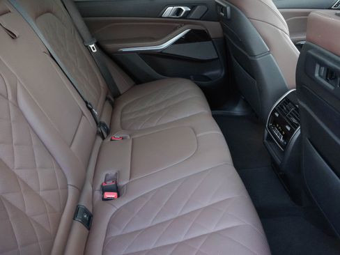 Used 2023 BMW X5 xDrive40i w/ Executive Package image 39