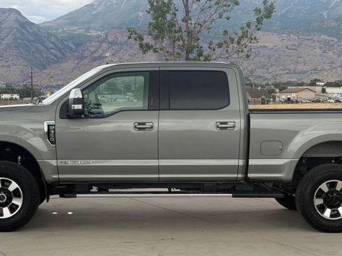 Used 2019 Ford F350 Lariat AWD/4WD image 4