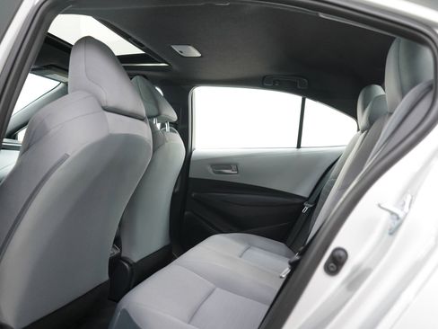Used 2025 Toyota Corolla SE FWD image 16