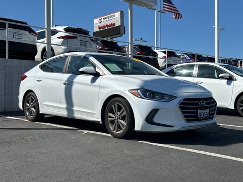 Used 2018 Hyundai Elantra Value Edition FWD image 4