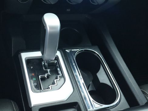 Used 2017 Toyota Tundra SR5 w/ SR5 Upgrade Package image 24