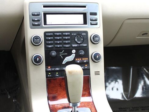 Used 2008 Volvo V70 image 13