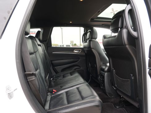Used 2016 Jeep Grand Cherokee Limited AWD/4WD image 29