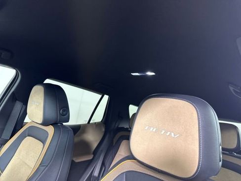 Used 2025 Chevrolet Equinox ACTIV w/ Safety and Technology Package FWD image 12