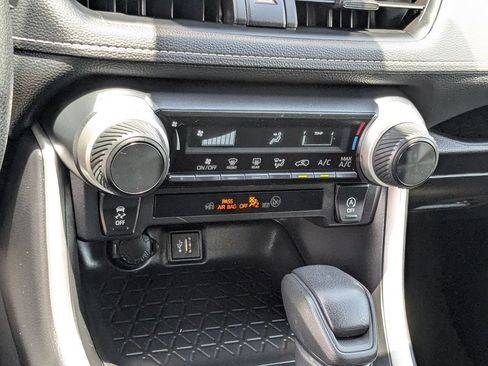 Used 2025 Toyota RAV4 LE AWD/4WD image 20