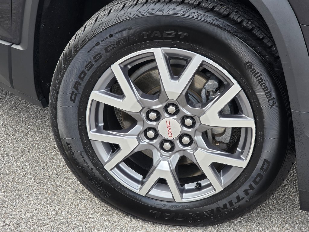 Used 2020 GMC Acadia SLT w/ Driver Alert Package II FWD image 6