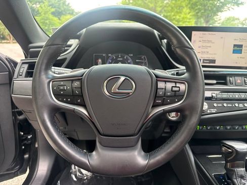 Used 2023 Lexus ES 350 w/ Premium Package FWD image 16