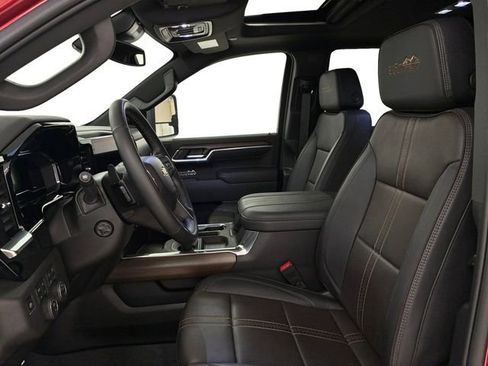 Certified 2025 Chevrolet Silverado 1500 High Country w/ High Country Premium Package image 12