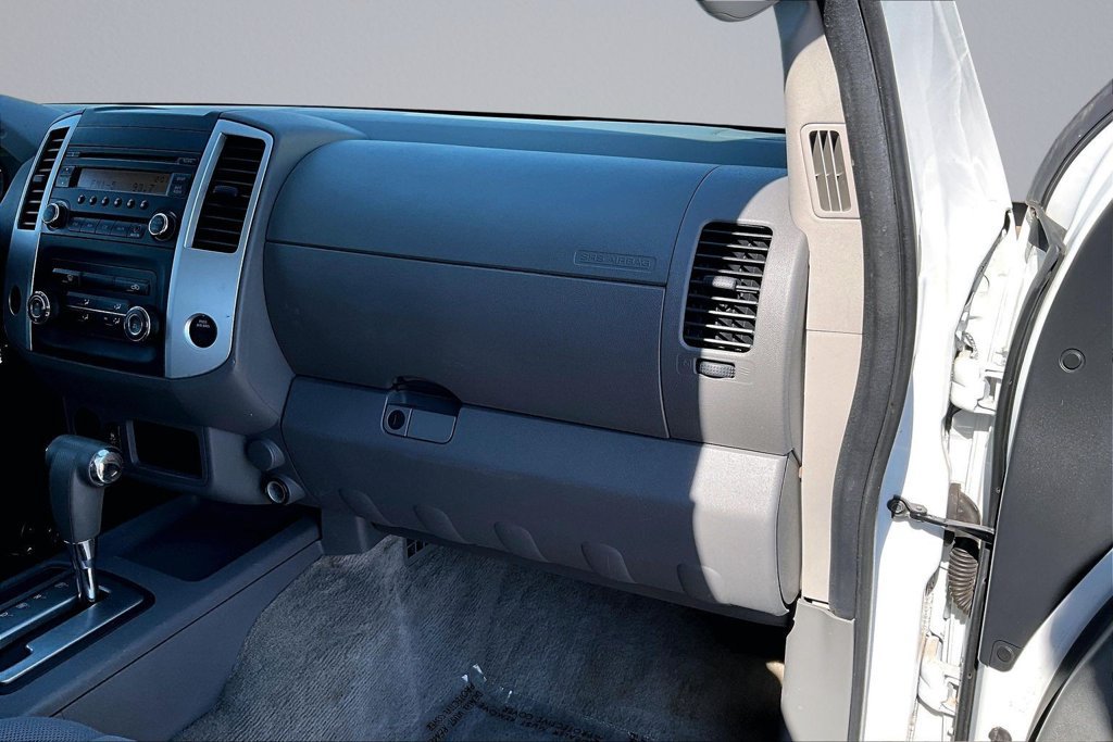 Used 2015 Nissan Frontier S RWD image 14