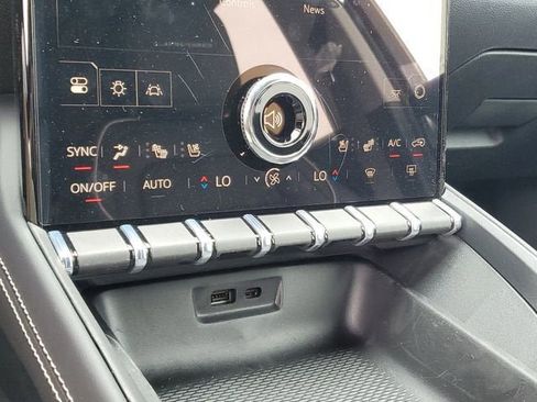 New 2026 GMC Terrain Denali w/ LPO, Floor Liner Package image 22