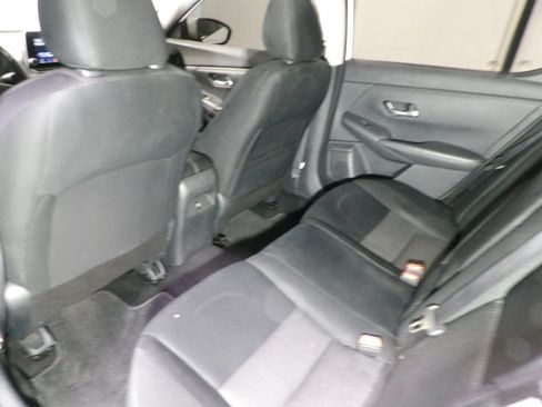 Used 2022 Nissan Sentra SV w/ Trunk Package FWD image 11
