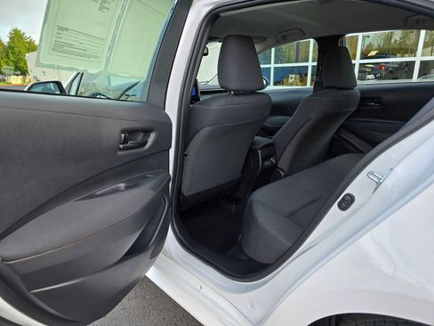 Used 2023 Toyota Corolla LE image 21