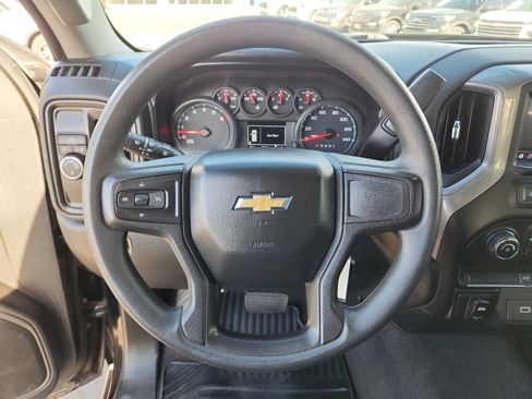 Used 2020 Chevrolet Silverado 1500 Custom w/ Custom Value Package image 18