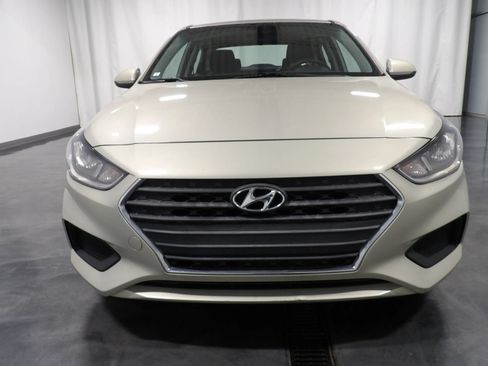 Used 2018 Hyundai Accent SE FWD image 2