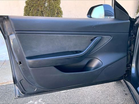 Used 2019 Tesla Model 3 Long Range image 22