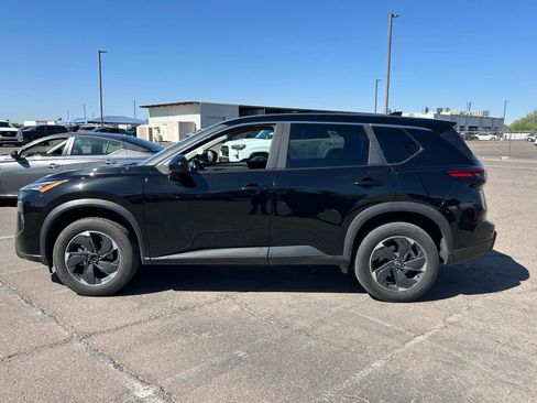Used 2023 Nissan Rogue S AWD/4WD image 8