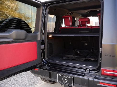 Used 2025 Mercedes-Benz G 63 AMG 4MATIC w/ Night Package Magno image 22