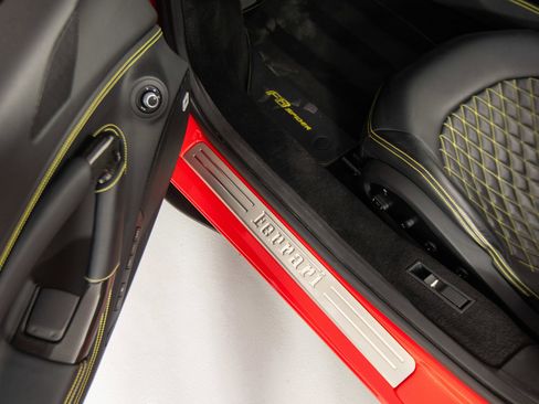 Certified 2022 Ferrari F8 Tributo image 34