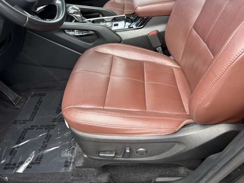 Used 2024 Kia Telluride EX w/ EX Captain's Chair Package FWD image 15
