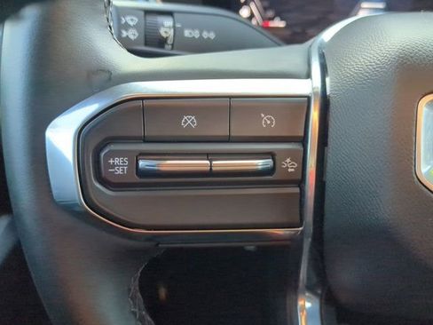 Used 2024 GMC Canyon Elevation image 23