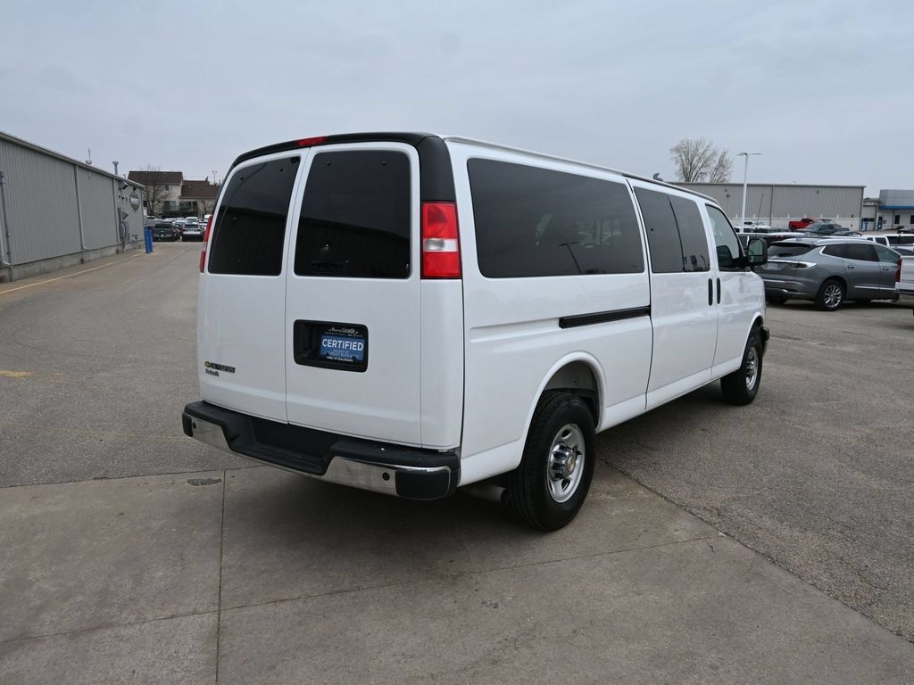 Used 2025 Chevrolet Express 3500 LT w/ LT Preferred Equipment Group RWD image 10